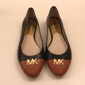 Michael Kors Cap Toe Flat - 8M Leather